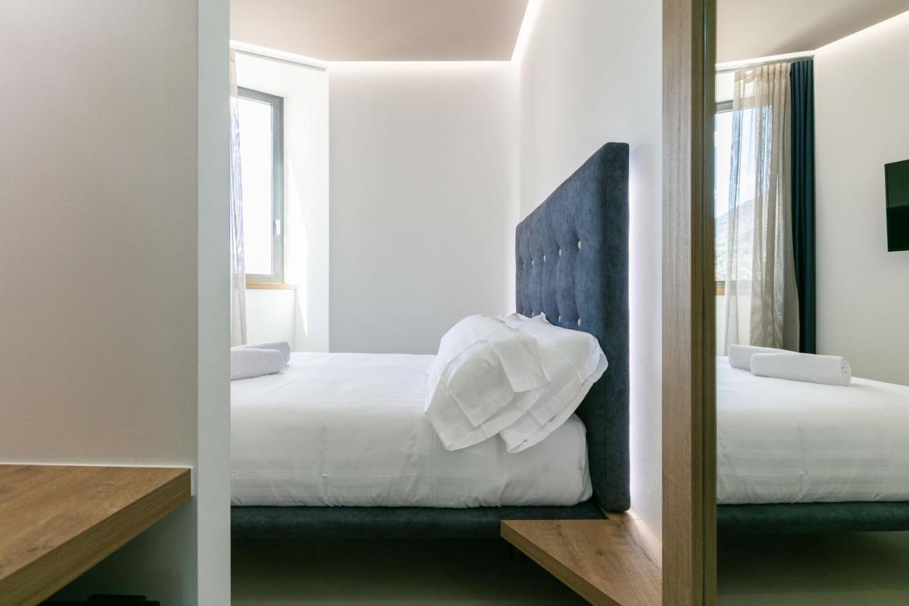 Domus Cavour Rooms&Suites Тірано Екстер'єр фото