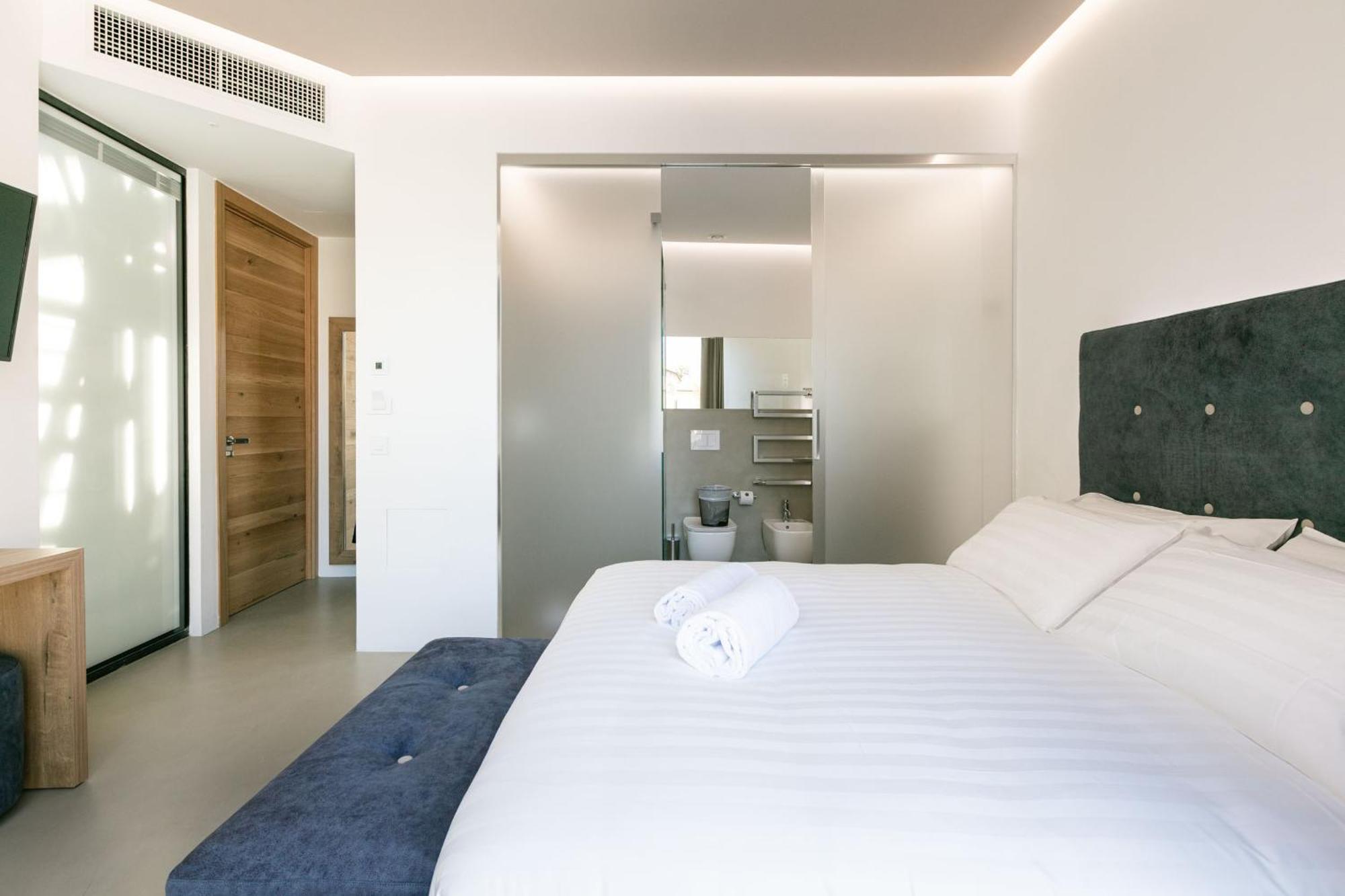 Domus Cavour Rooms&Suites Тірано Номер фото