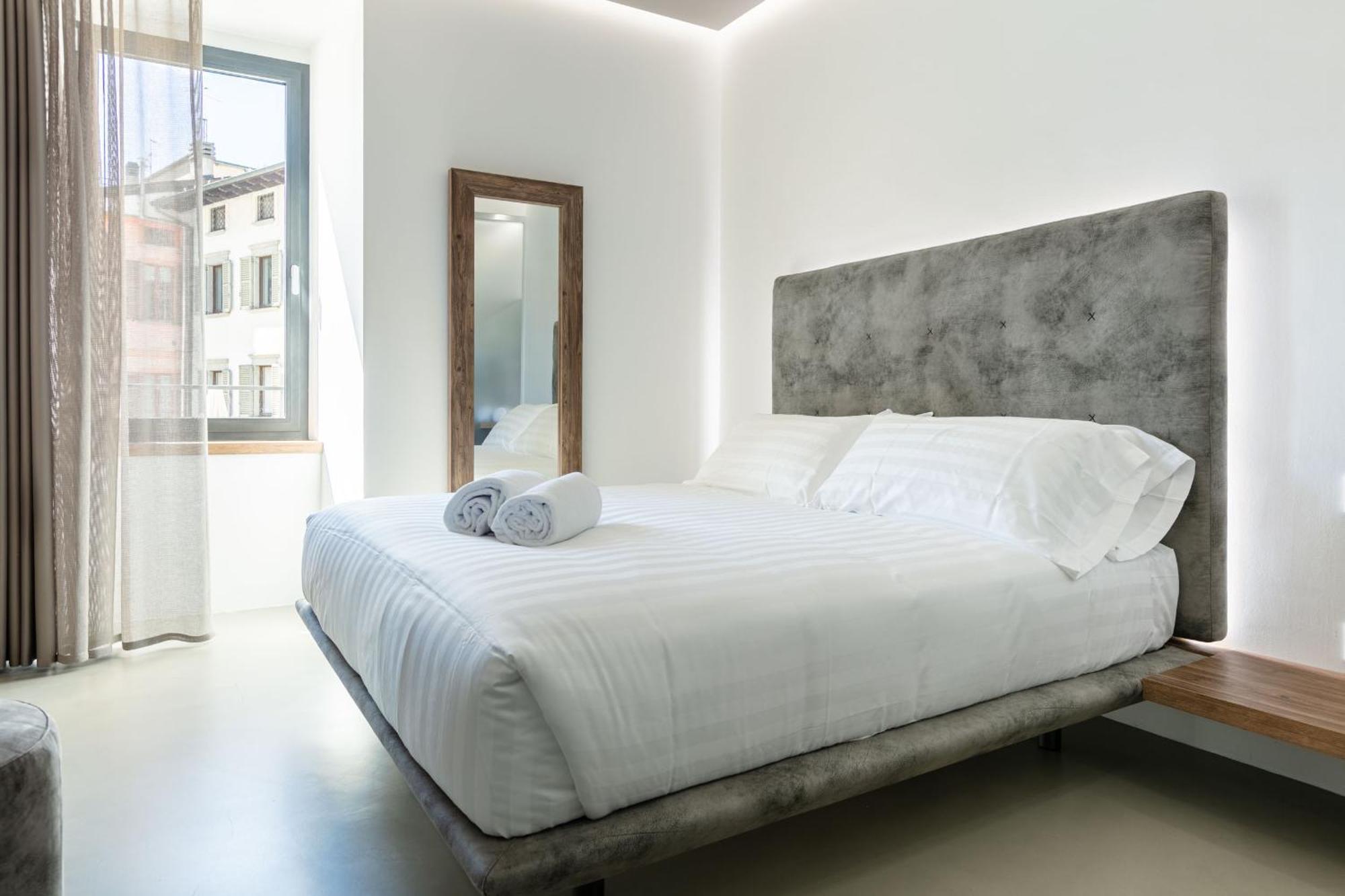 Domus Cavour Rooms&Suites Тірано Номер фото